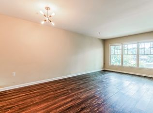 866 Hr Dr SE, Washington, DC 20032
