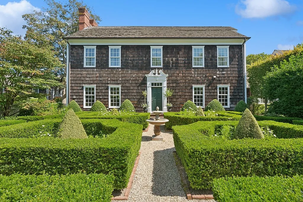 Sagaponack Compound Near Ocean — Photo 1