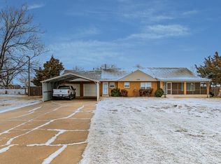 120 Hillcrest Rd, Tulia, TX 79088