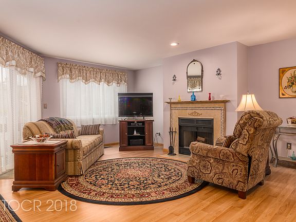 2nd image of 177 Redwood Ct