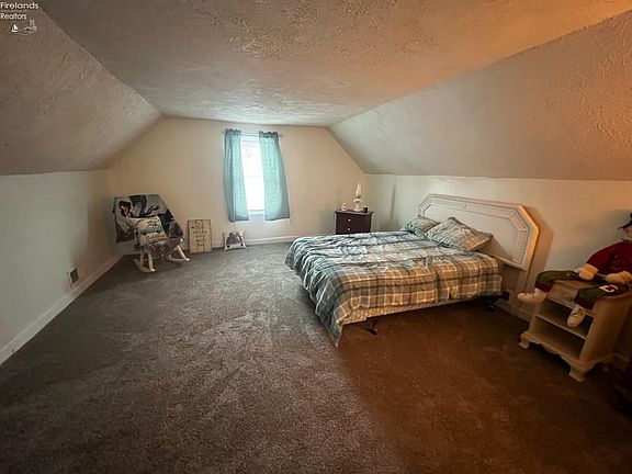 5th image of 155 Woodlawn Ave