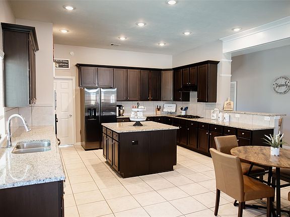 4th image of 6438 Grapevine Bnd