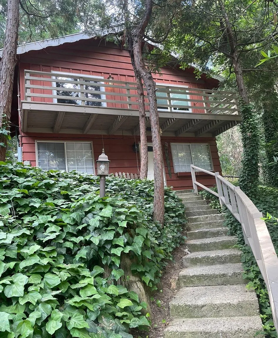 23775 Wildwood Ln — Photo 2