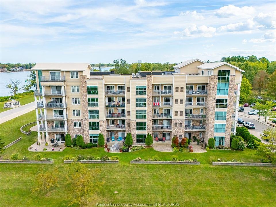 1st image of 34 Boblo Island Blvd #407