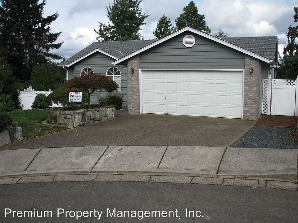 1st image of 2611 Vintage Ave SE