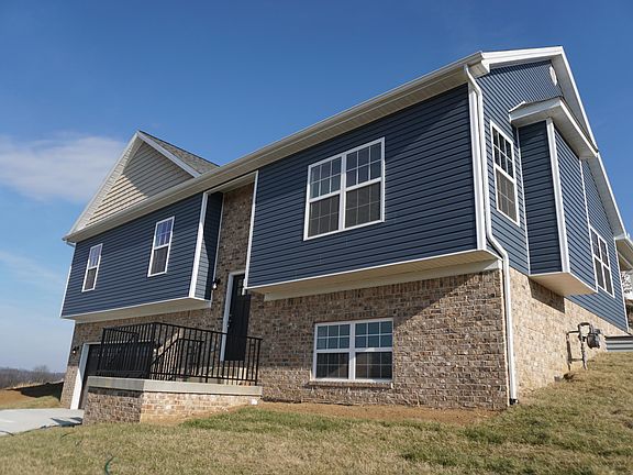 3rd image of 108 Hackberry Ct