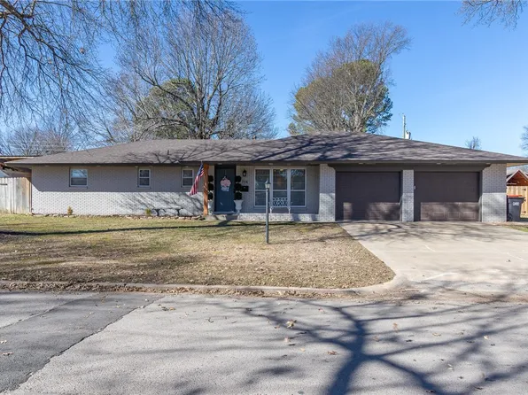 714 Carlton St, Springdale, AR 72762