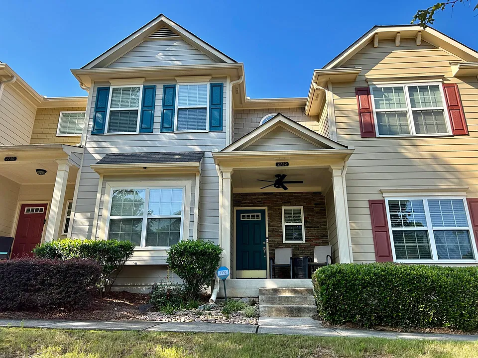 2732 Cedar Dr