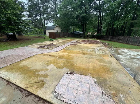4212 Glenda Ln, Benton, AR 72019