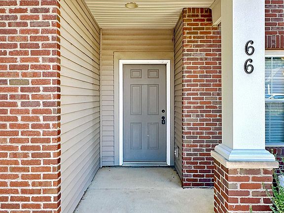 3rd image of 11217 Oakwood Dr #66