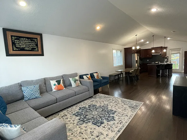 3 Lawrence Ave — Photo 5