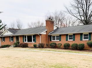 6000 Roseland Dr, Rockville, MD 20852