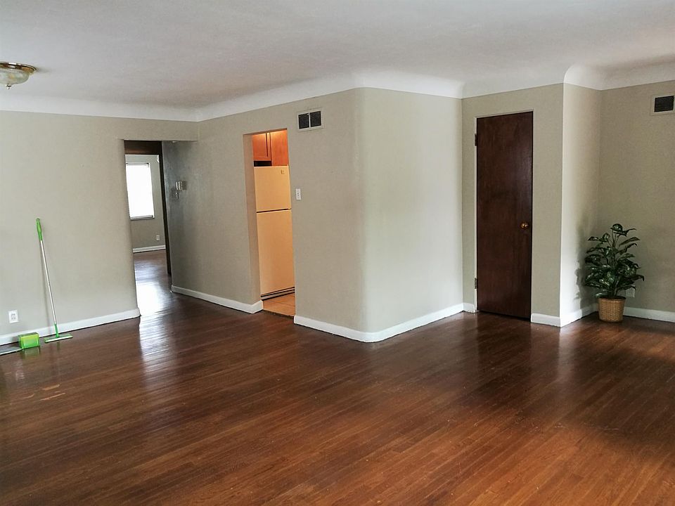 1st image of 7053 Amherst Ave #1