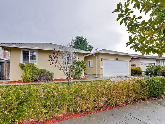2nd image of 1028 Fig Ave