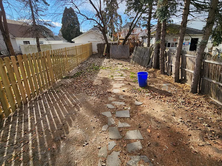 98 W Walnut St #1 — Photo 7