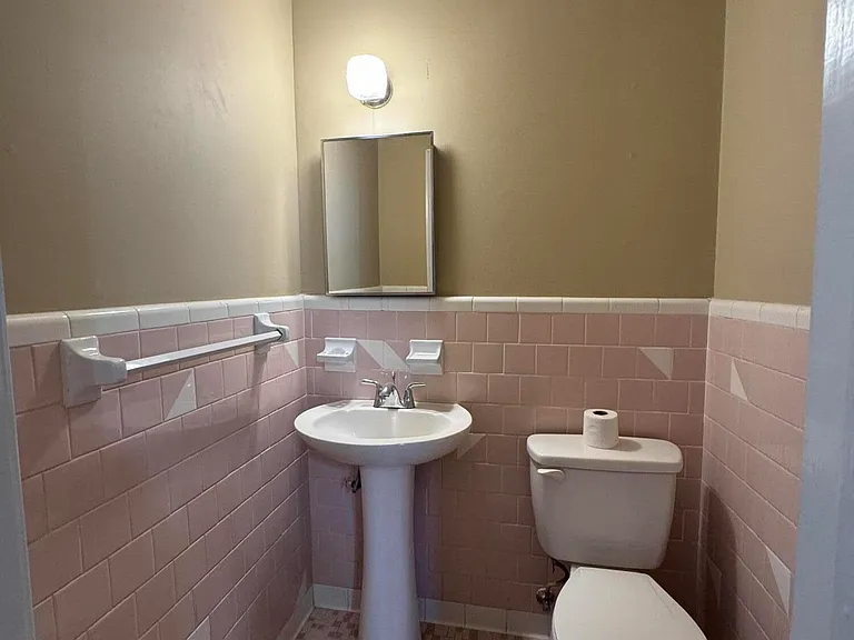 933 S Live Oak Dr — Photo 7