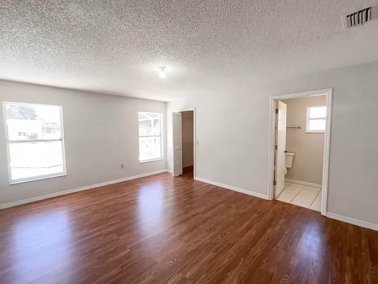 1750 Evergreen Ct — Photo 4