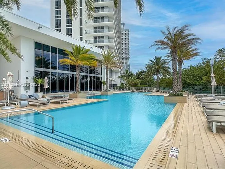 16385 Biscayne Boulevard Cu #2904 — Photo 26