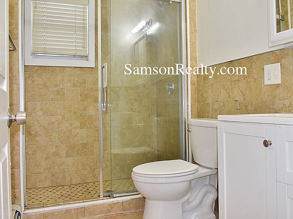 5th image of 506 Oaklawn Ave #1