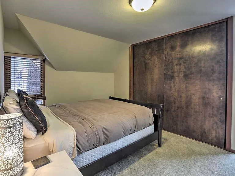 708 Clayton Way — Photo 20