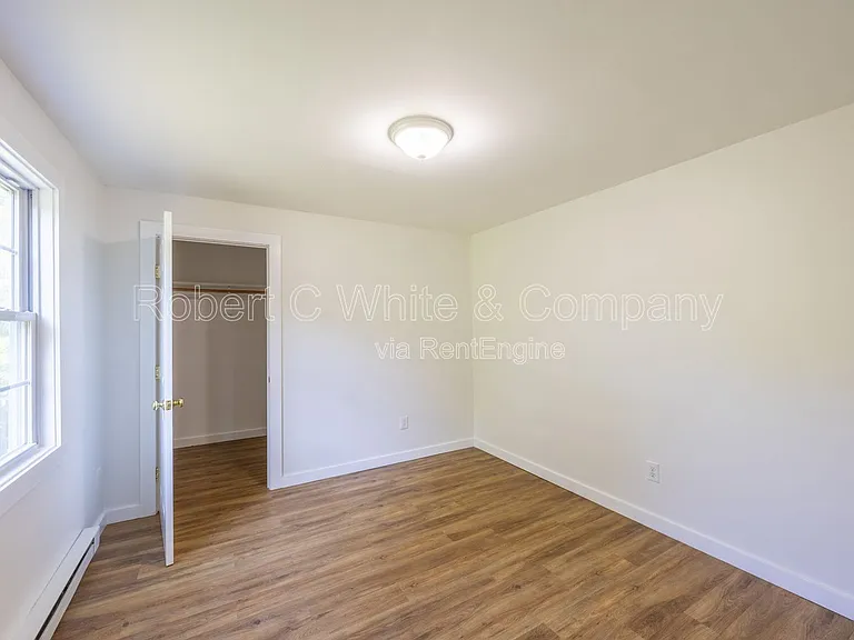 202 Main St — Photo 12
