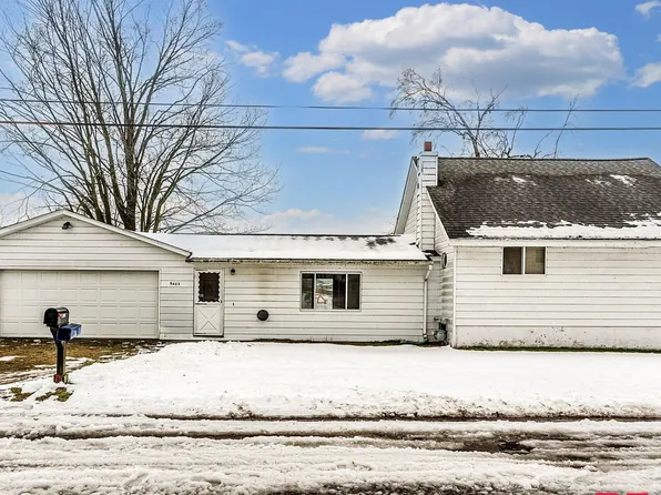 9403 Buckingham St, White Lake, MI 48386