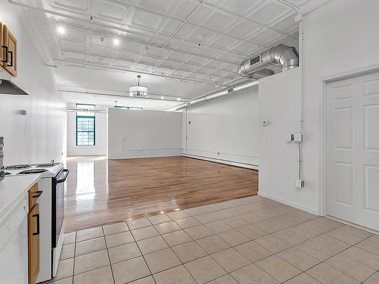 83 Main St #5 — Photo 9