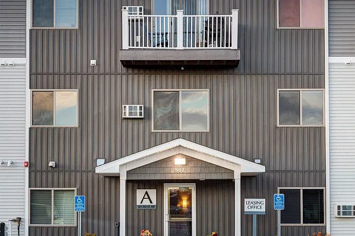 Sidney Apartments — Photo 55