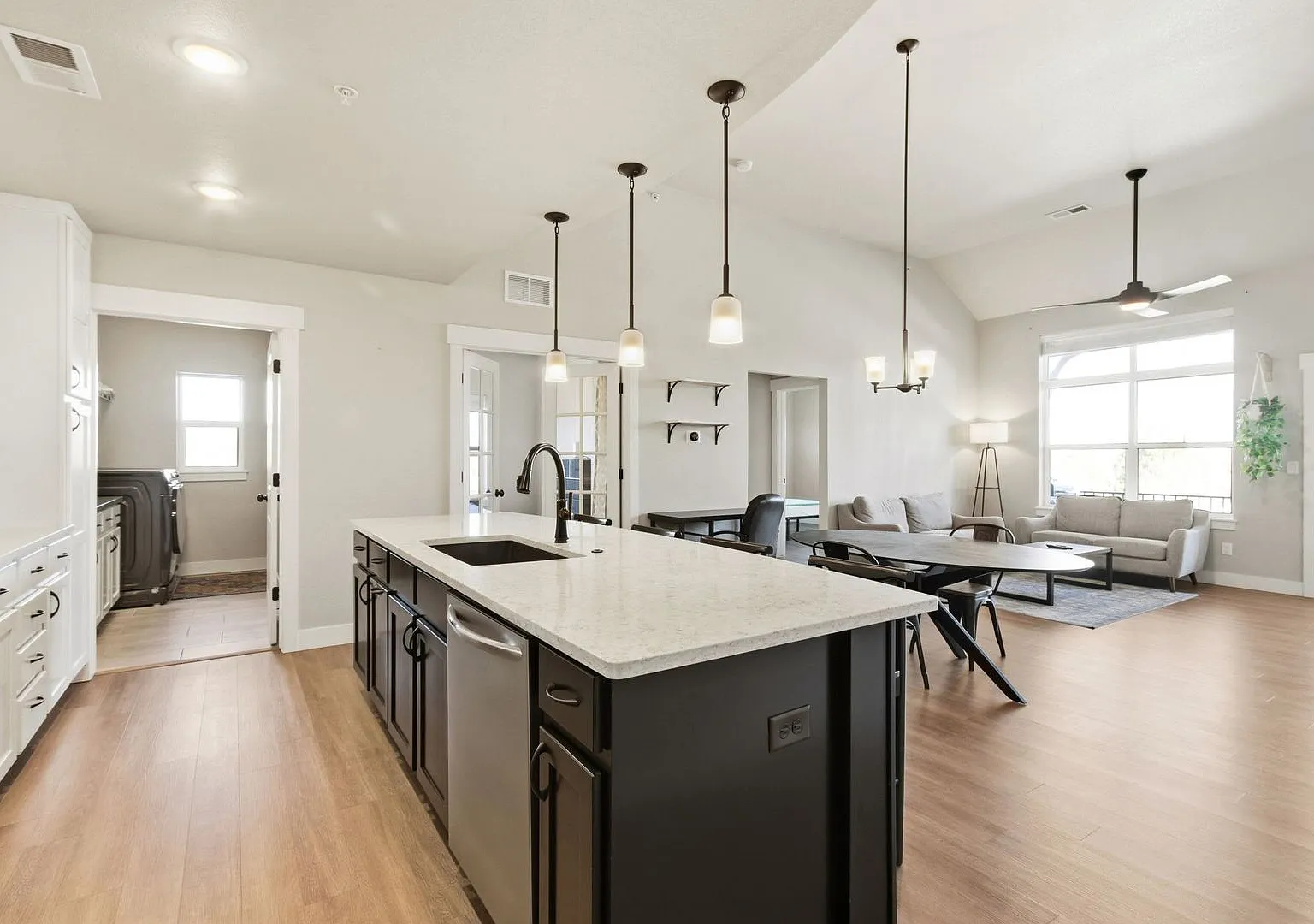 Bright and Modern Condo in Ideal Location with Detached Garage — Photo 1