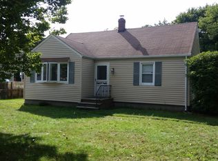 74 Winganhauppauge Rd, Islip, NY 11751