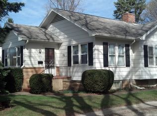 120 W Park St, Mundelein, IL 60060