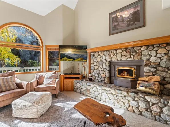 103 Cypress Dr, Lake Arrowhead, CA 92352