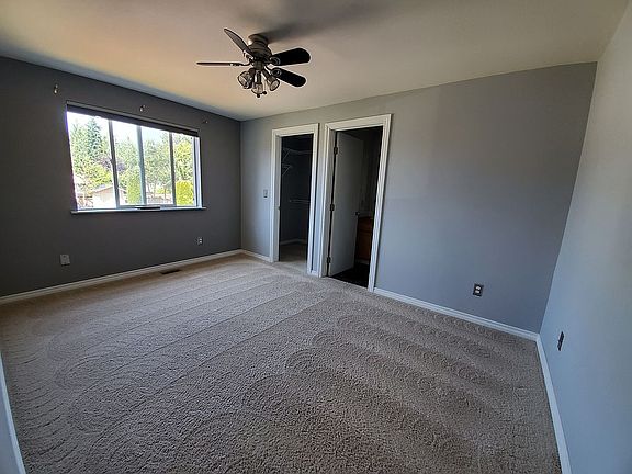 4th image of 6007 76th Ave NE