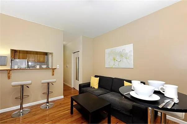 Rented by Atlas Real Estate New York | media 16