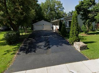 172 Austin Ave, Carpentersville, IL 60110