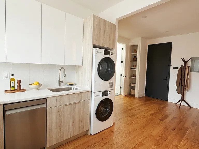 1644 New York Ave #3D — Photo 3