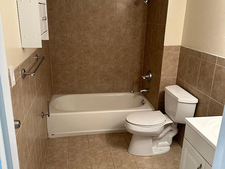 4610 NW 79th Ave #2C — Photo 5
