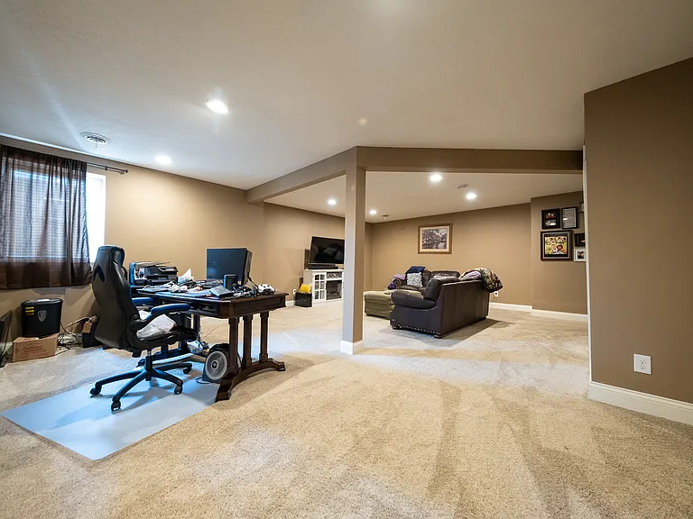 15615 Dunberry Way — Photo 31