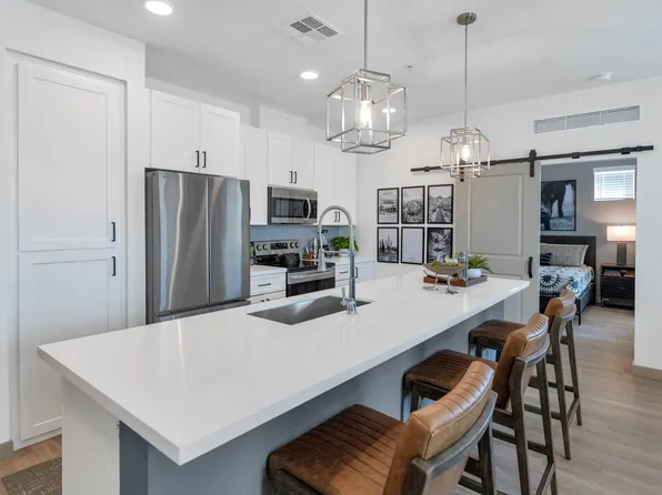 Everly at Morrison Ranch Luxury Apartments