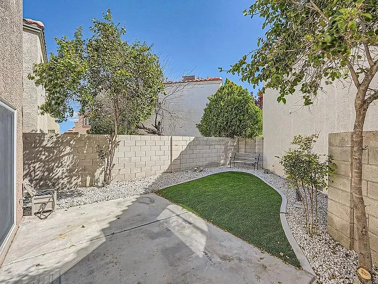3328 Epson St — Photo 22
