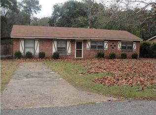 119 Lee Cir, Prattville, AL 36067
