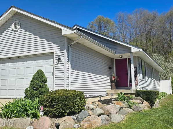 1118 E Commerce St, Milford, MI 48381