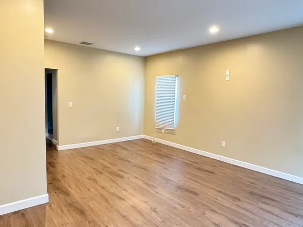 826 E 9th St APT C, Long Beach, CA 90813