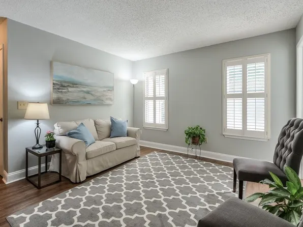 1613 Huntingdon Chase, Sandy Springs, GA 30350