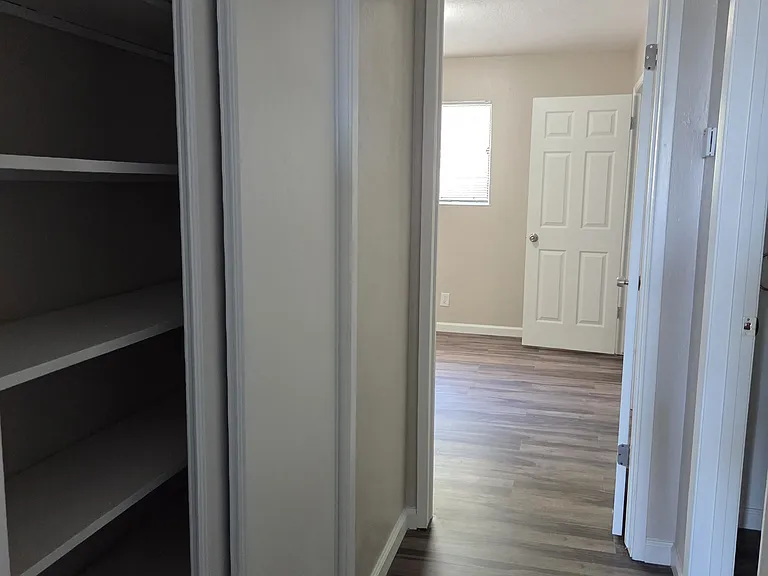 25684 Spring Dr #D — Photo 2