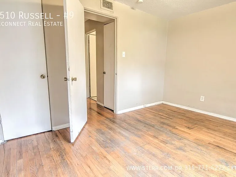 3510 Russell Blvd #9 — Photo 9