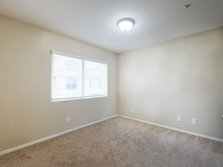 415 Almond Rd — Photo 15