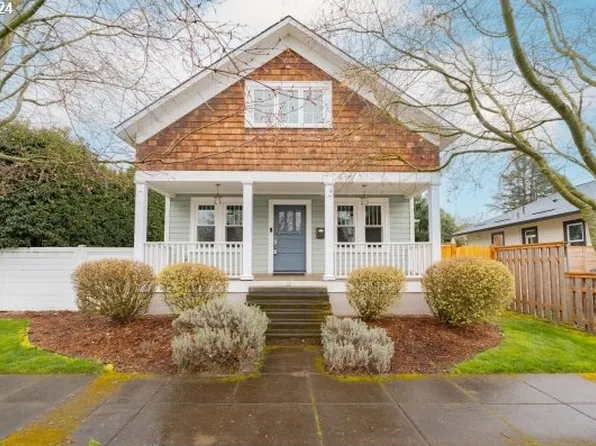 1615 Daniels St, Vancouver, WA 98660