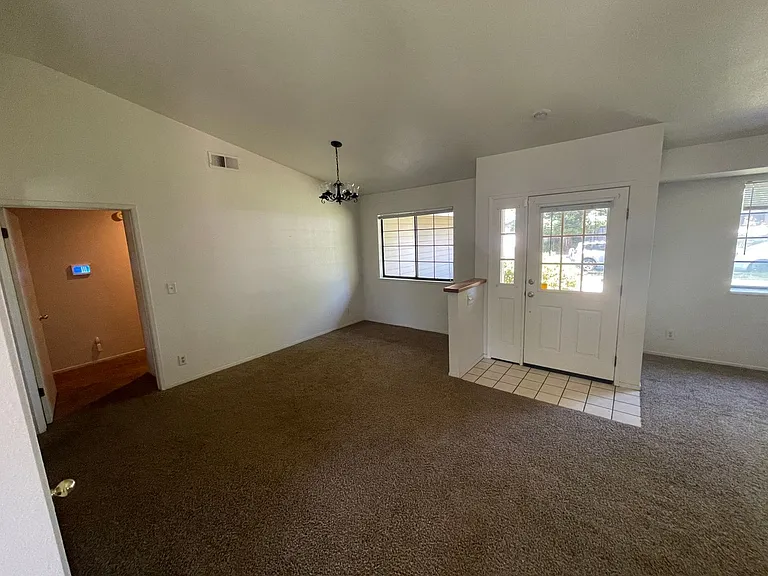 387 Autumn Gold Dr — Photo 5