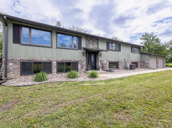 29594 472nd Ave, Beresford, SD 57004